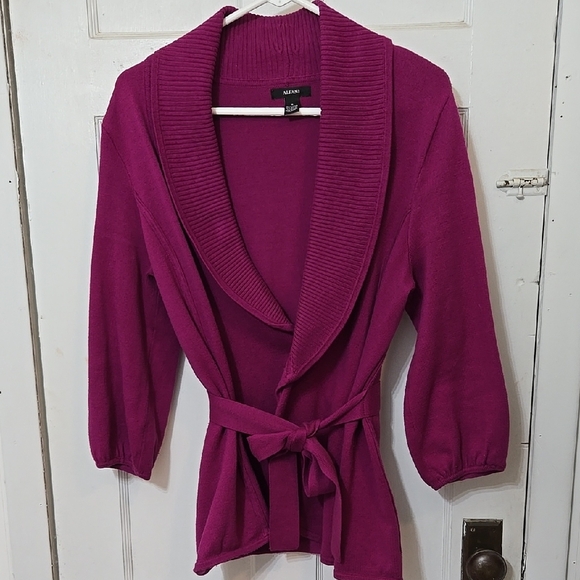 ALFANI Magenta BEAUTIFUL Women's Sweater 3/4 SLEEVE with Belt - Picture 1 of 5